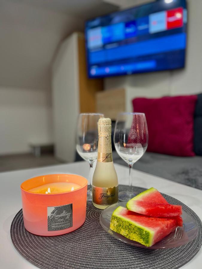 Sobe Darko Cindric Hotel Karlovac Bagian luar foto