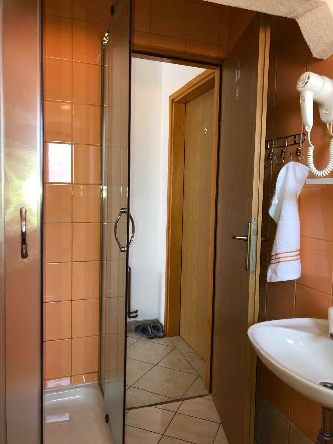 Sobe Darko Cindric Hotel Karlovac Bagian luar foto